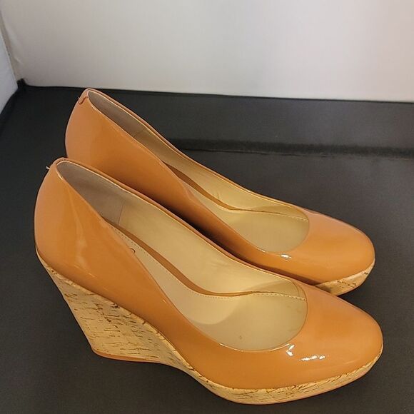 BRAND NEW VINCE CAMUTO SLIP-ON STYLE WOMEN'S WEDGE SHOE G1 - Picture 4 of 16